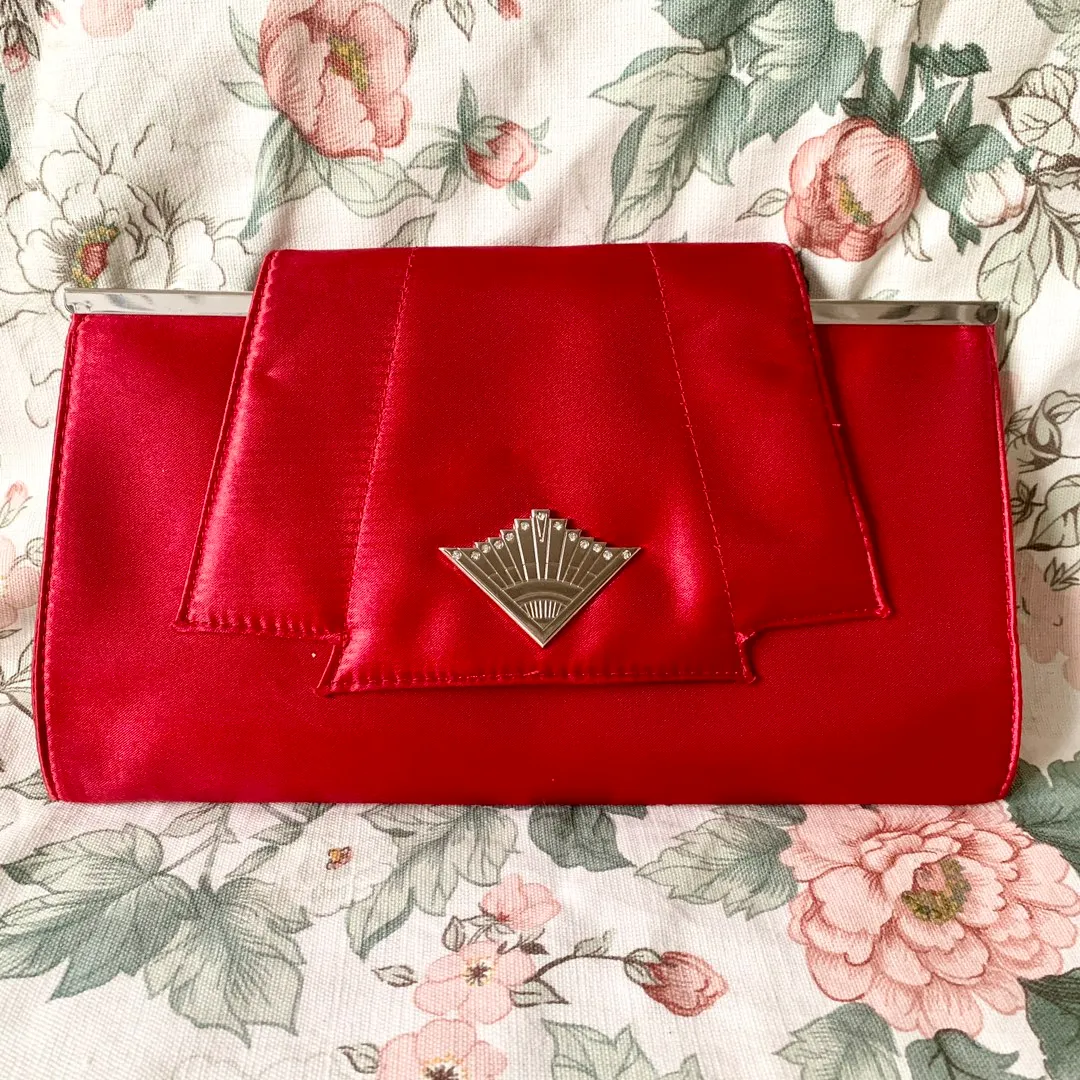 Rød silke clutch