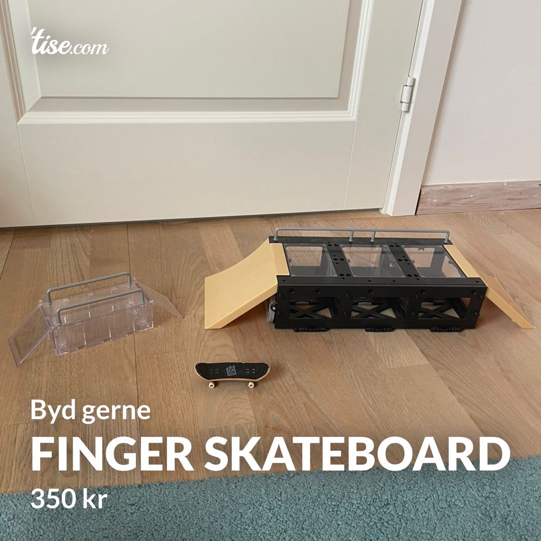 Finger skateboard