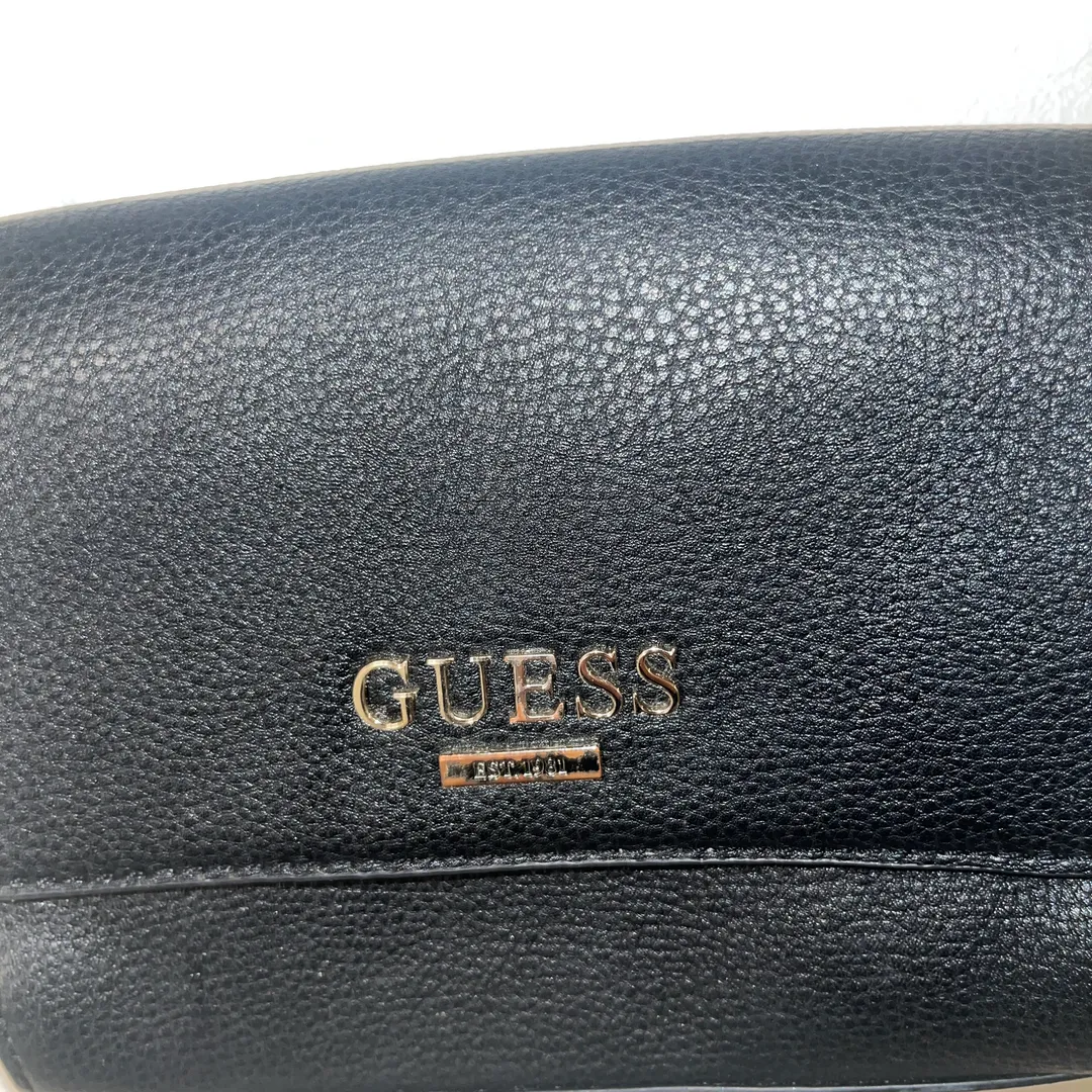 Guess laukku