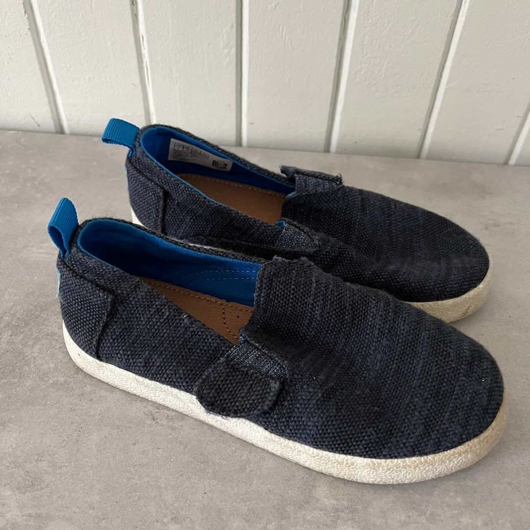 Toms