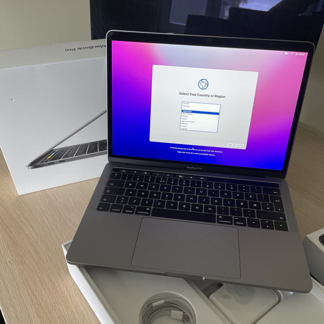 MacBook Pro 13 2019