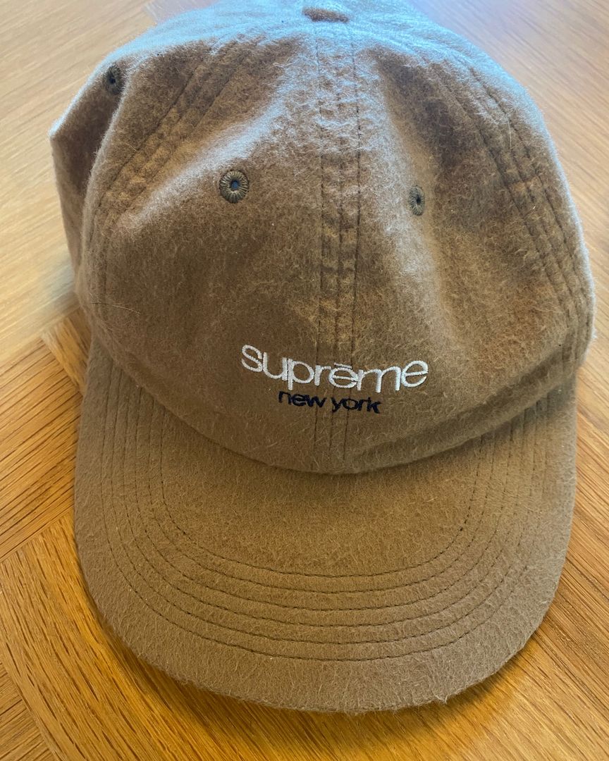 Supreme cap