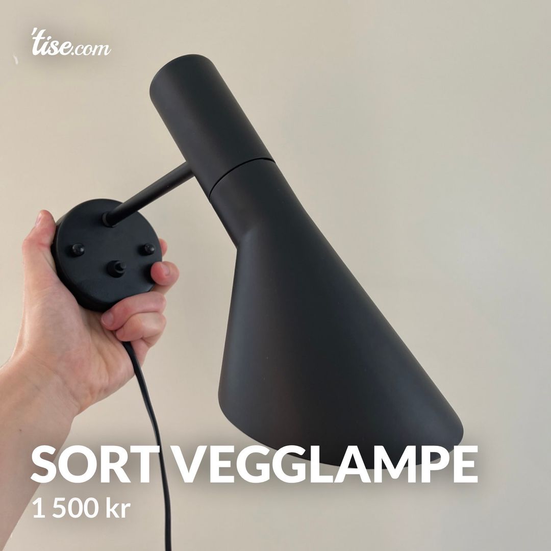 Sort vegglampe