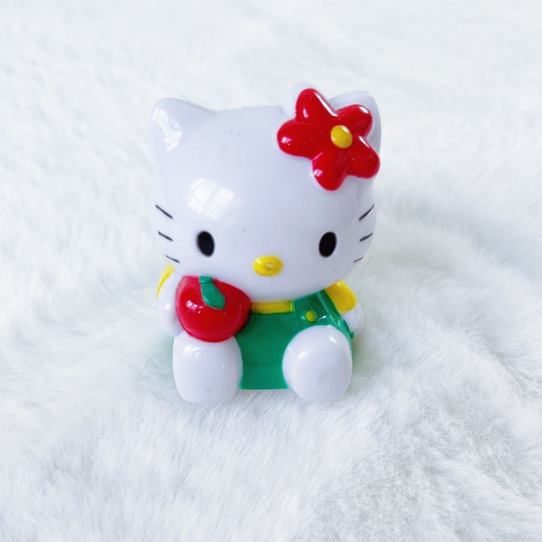 Hello Kitty figurine