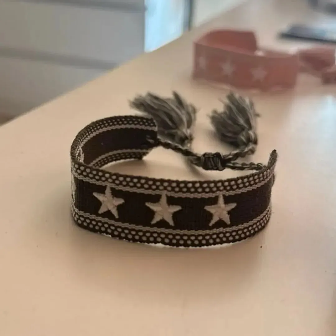 Brodert armbånd