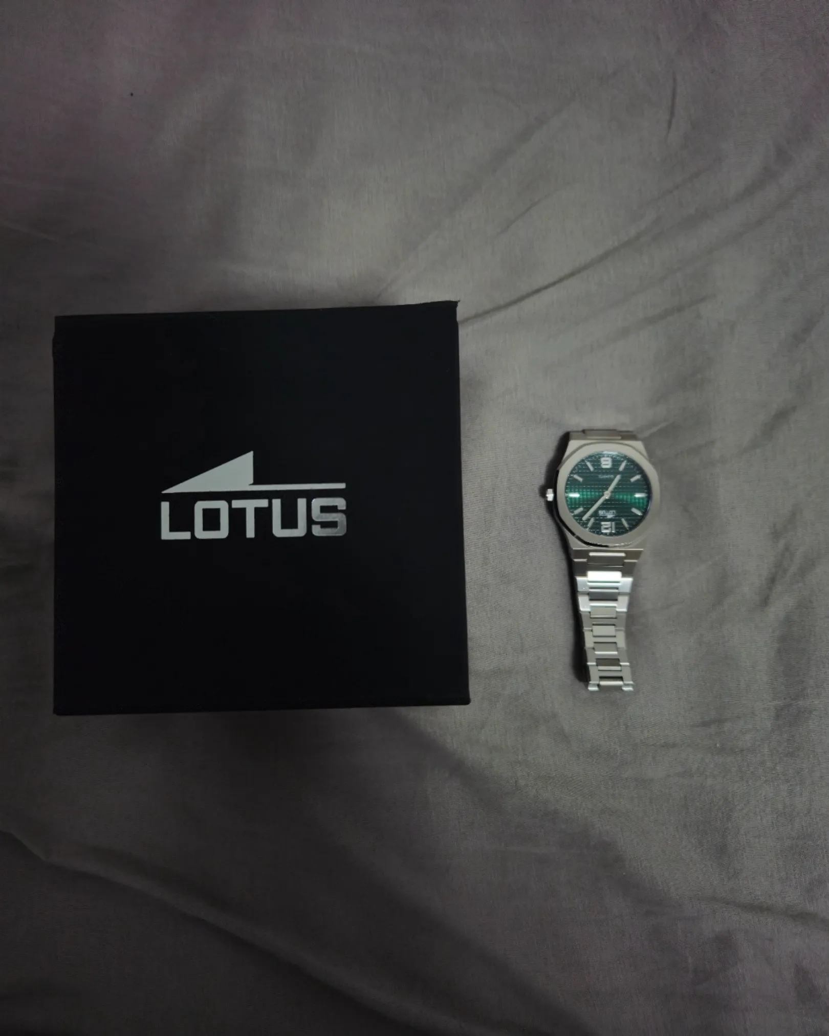 Lotus Kello