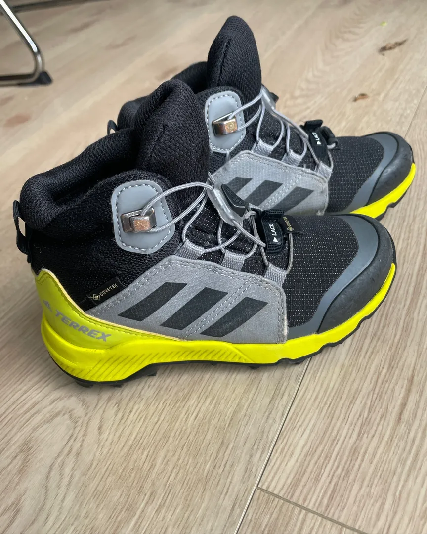 Adidas Terrex tursko