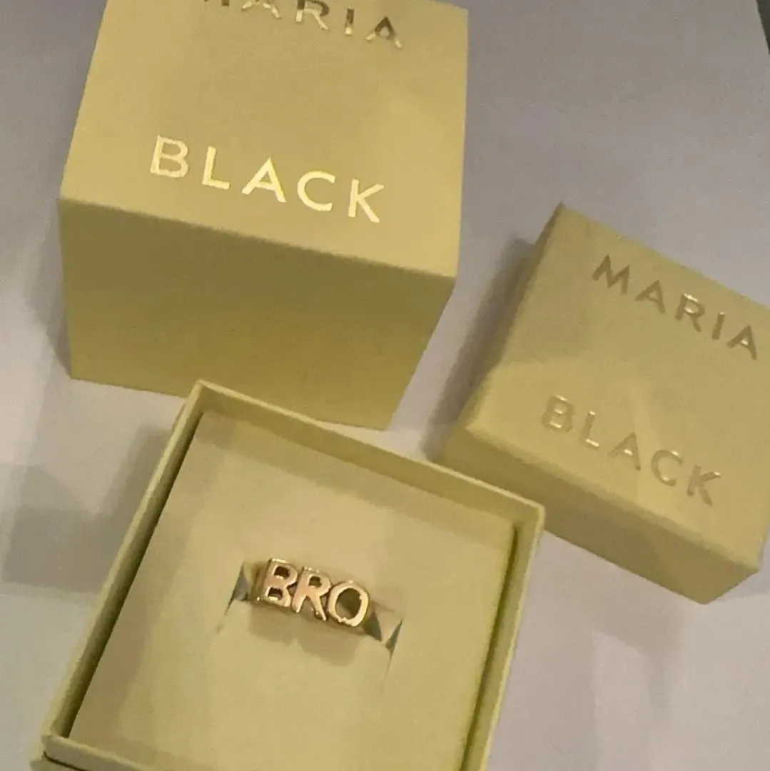 Maria Black Ring