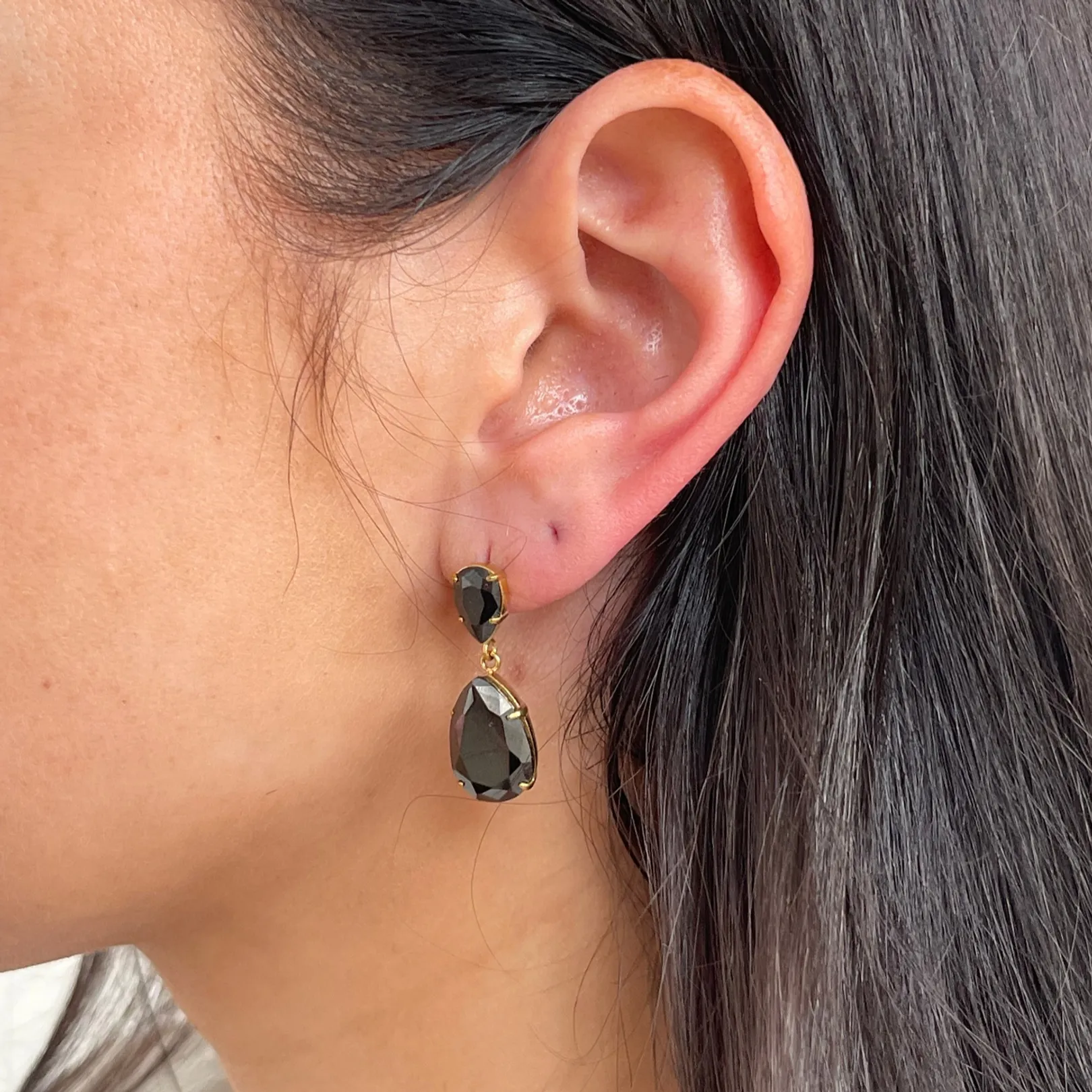 Aqua Earrings Black