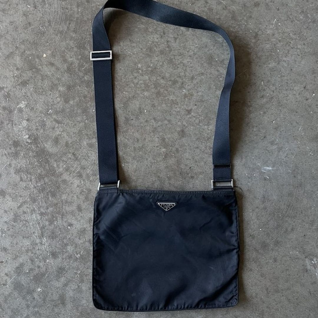 Prada sidebag