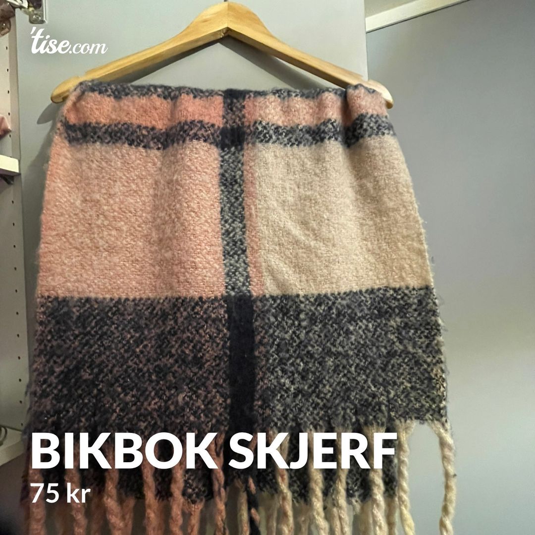 Bikbok skjerf