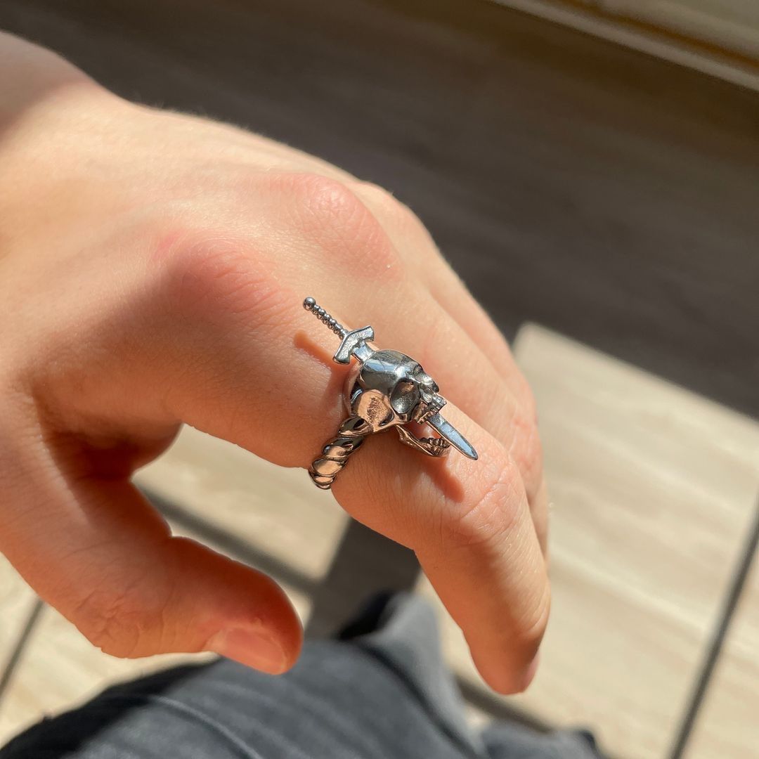 Skull and sword ring