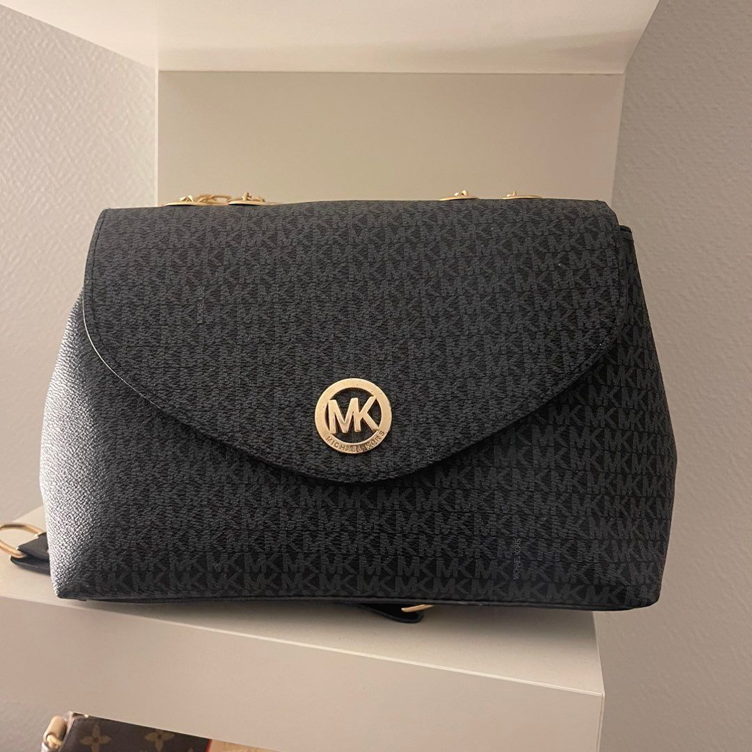 Michael kors väska