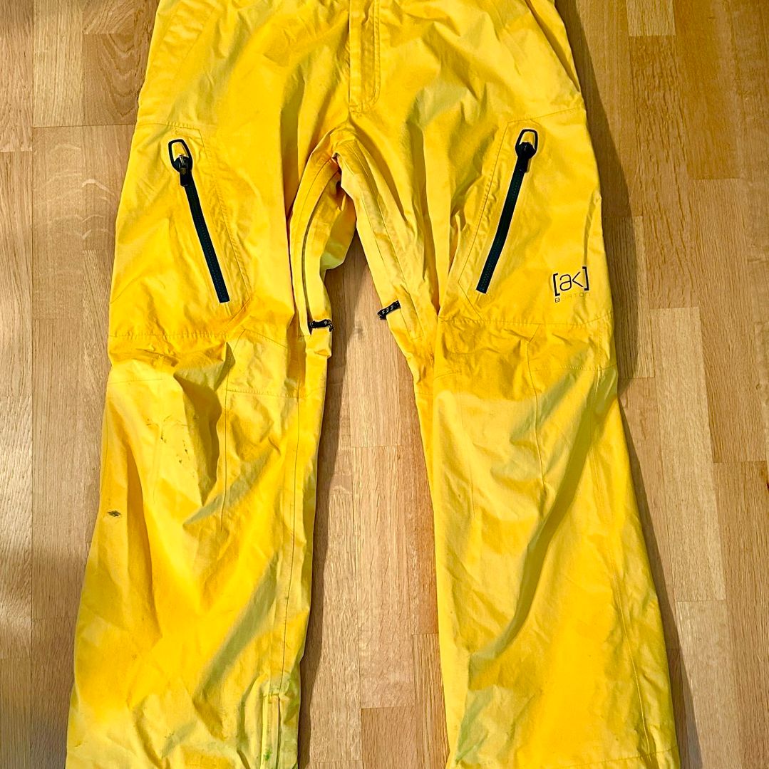 BurtonGoreTex housut