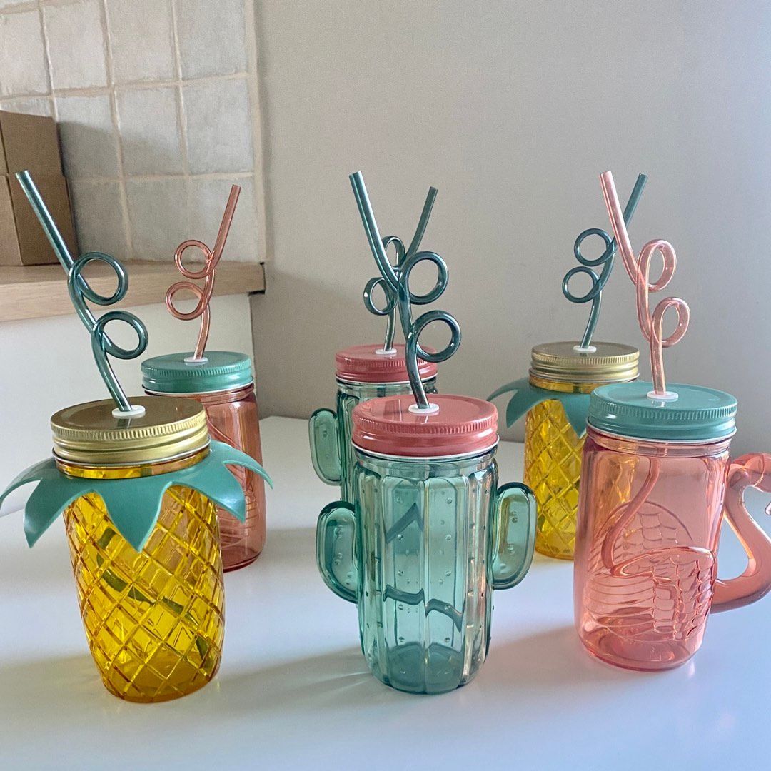 6 cocktail cups 🍹