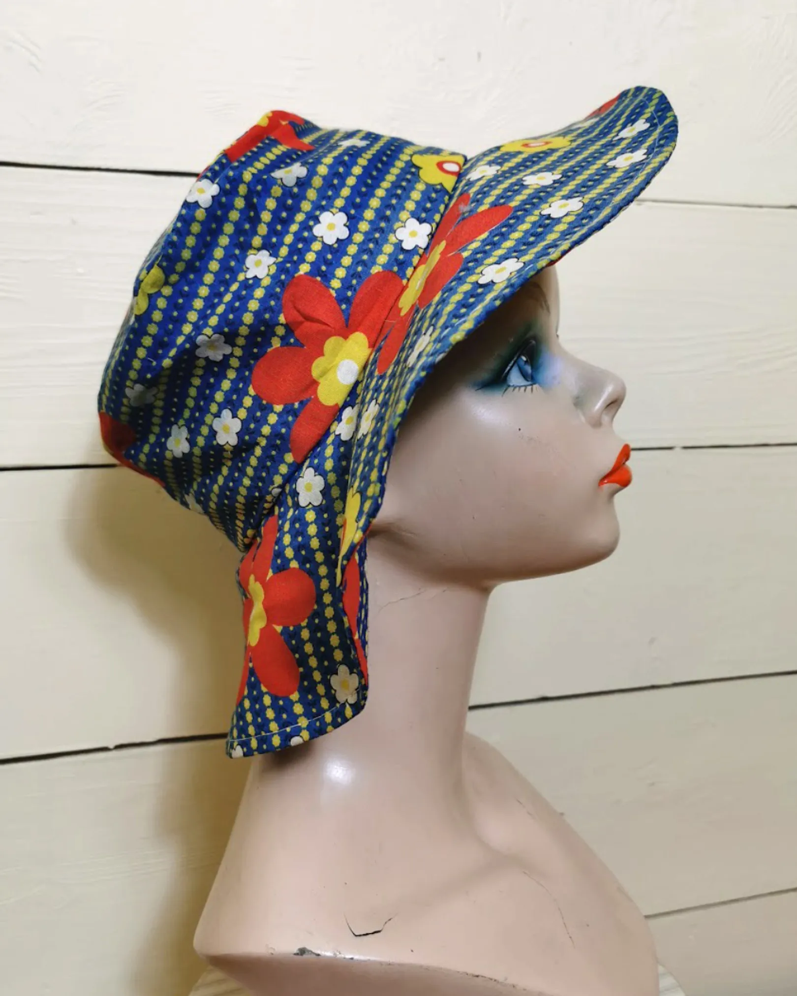 Vintage Hatt 60-tall