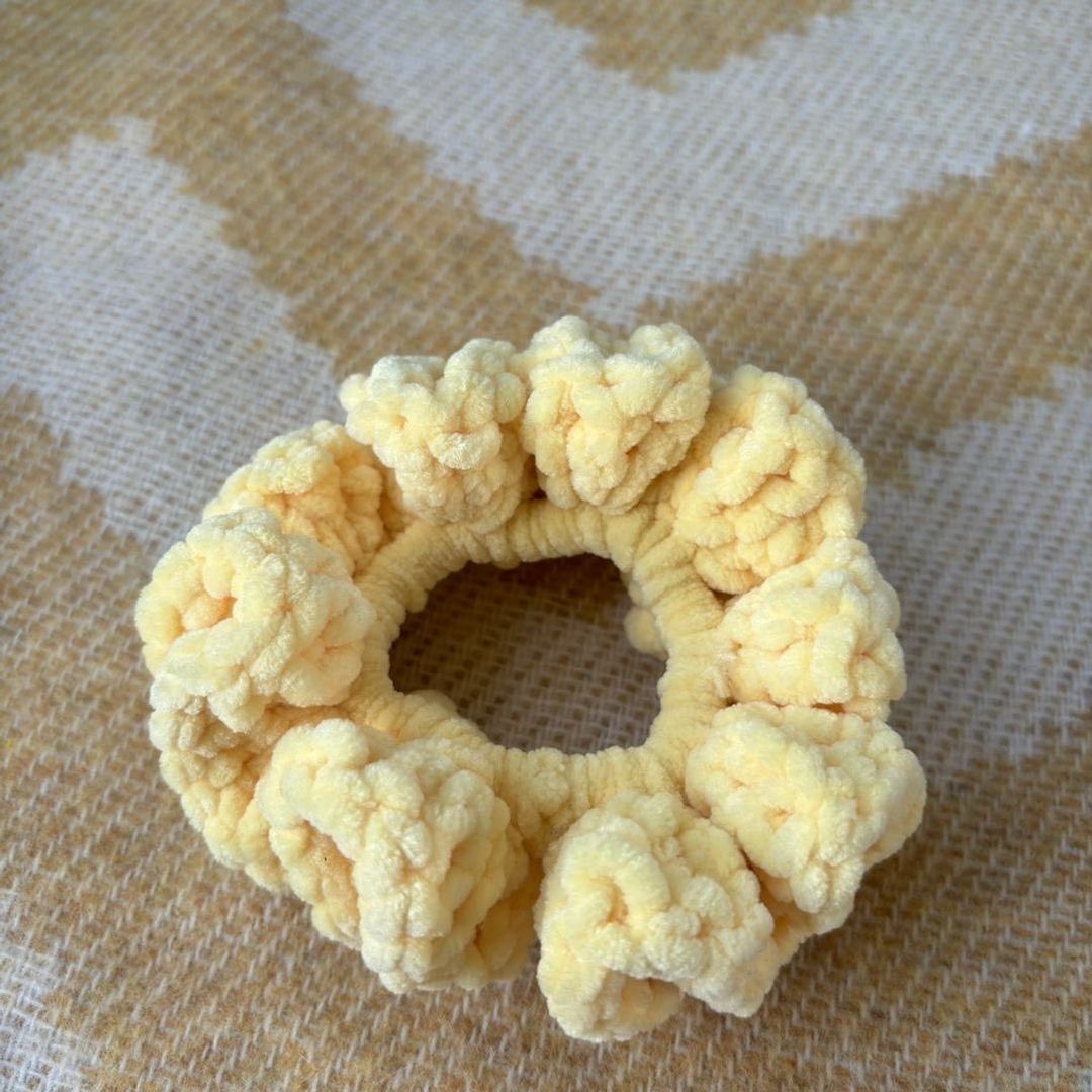 Heklet scrunchie