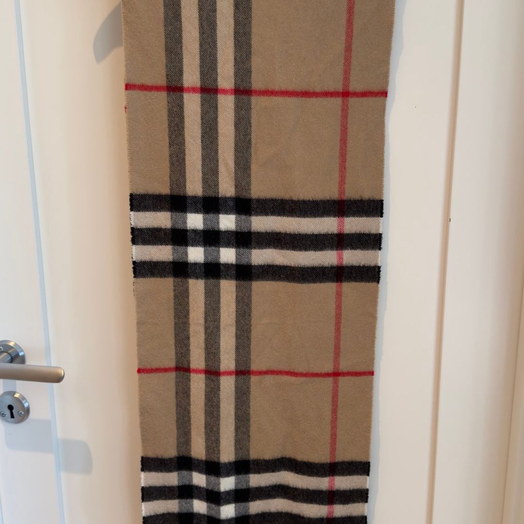 Burberry skjerf