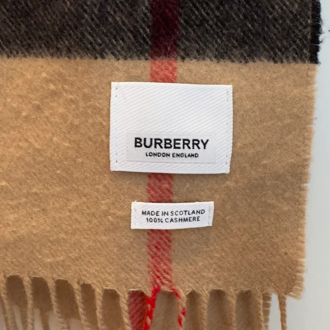 Burberry skjerf