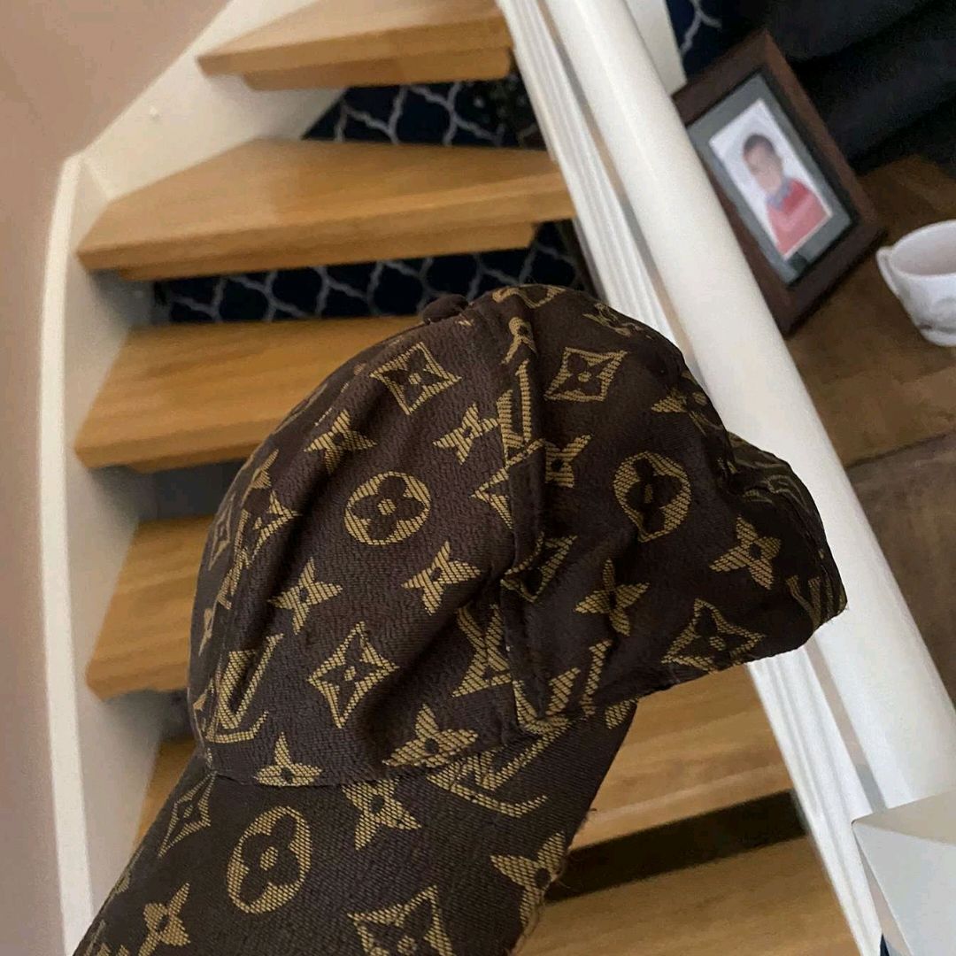 Lv Caps