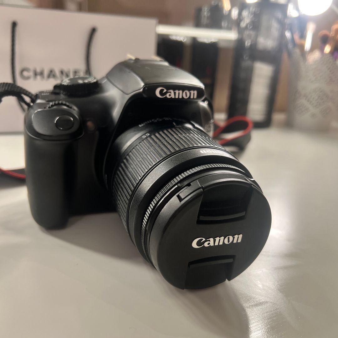 Canon EOS 1100D