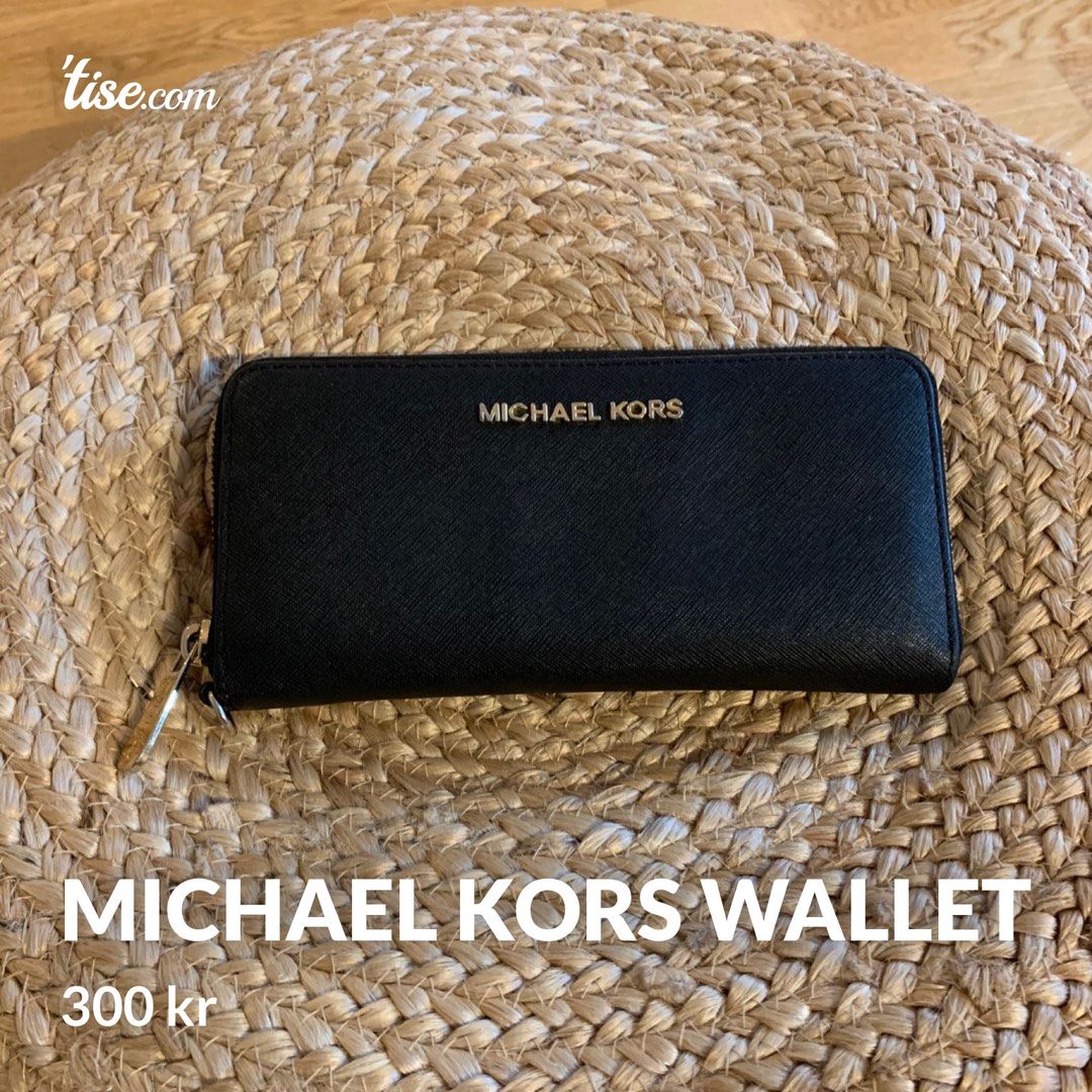 Michael kors wallet