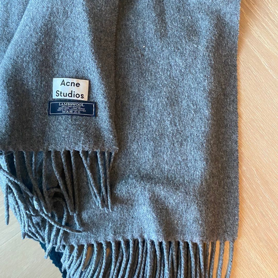 Acne studio skjerf