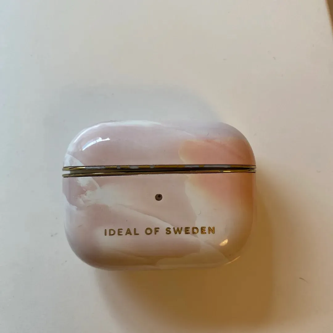 Airpods case