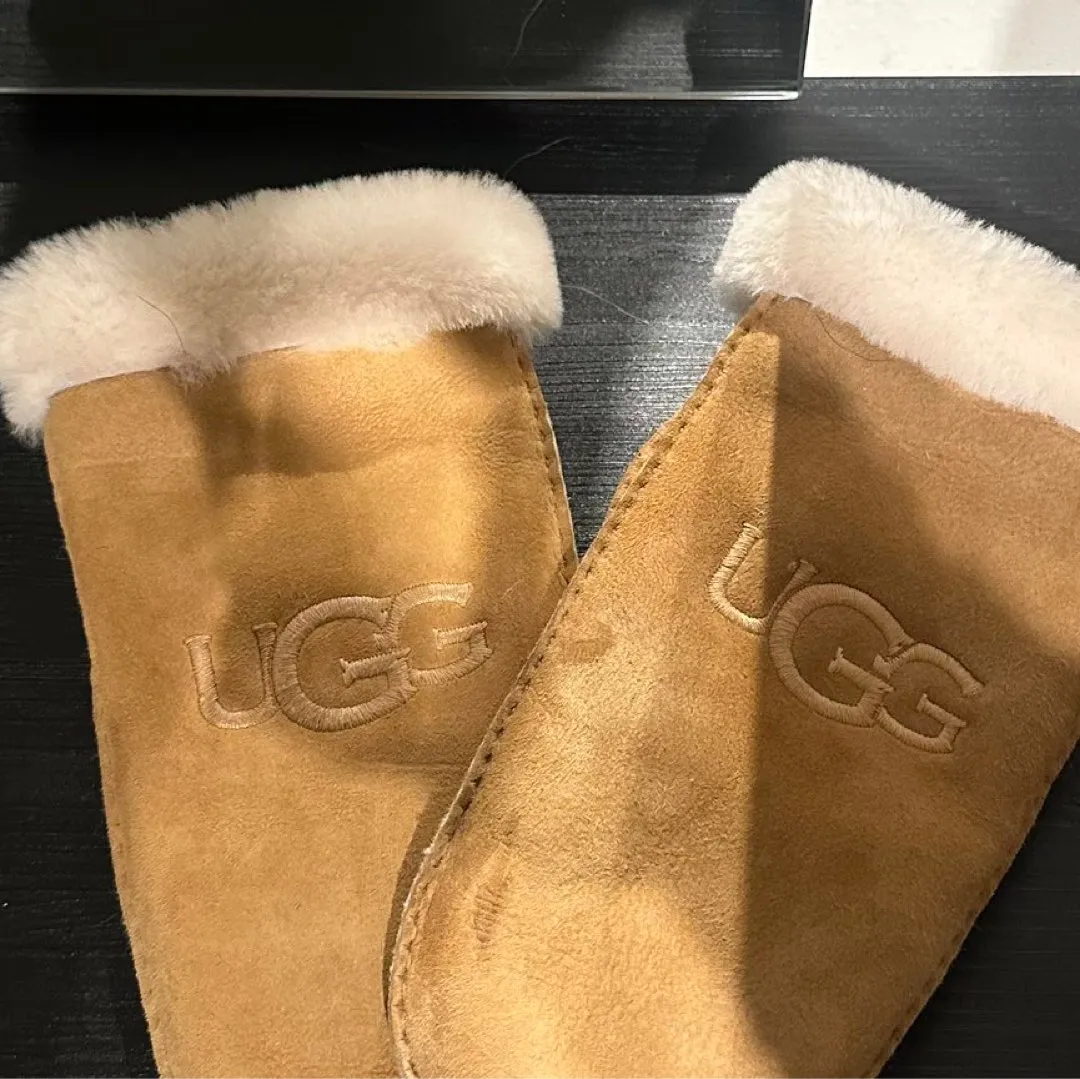 UGG