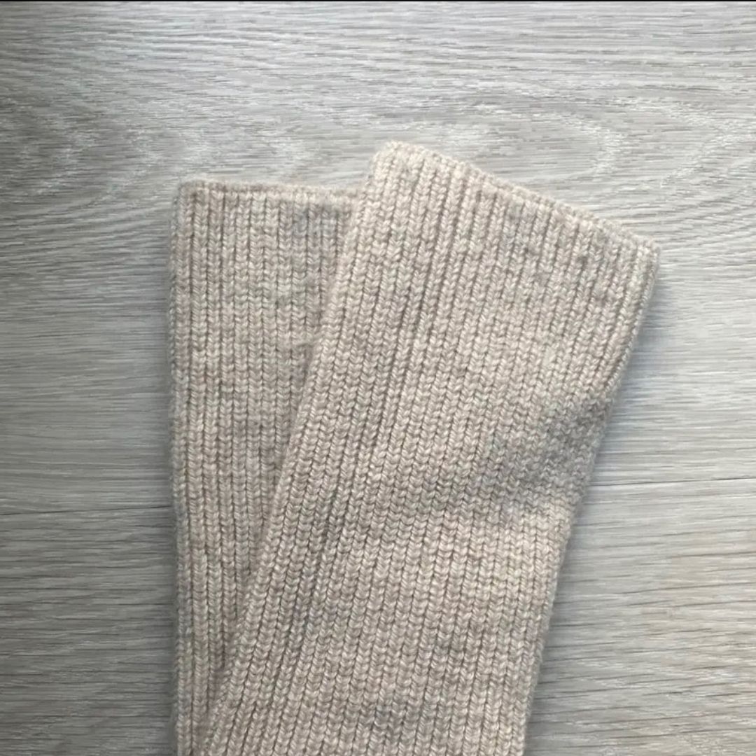 Fingerless gloves