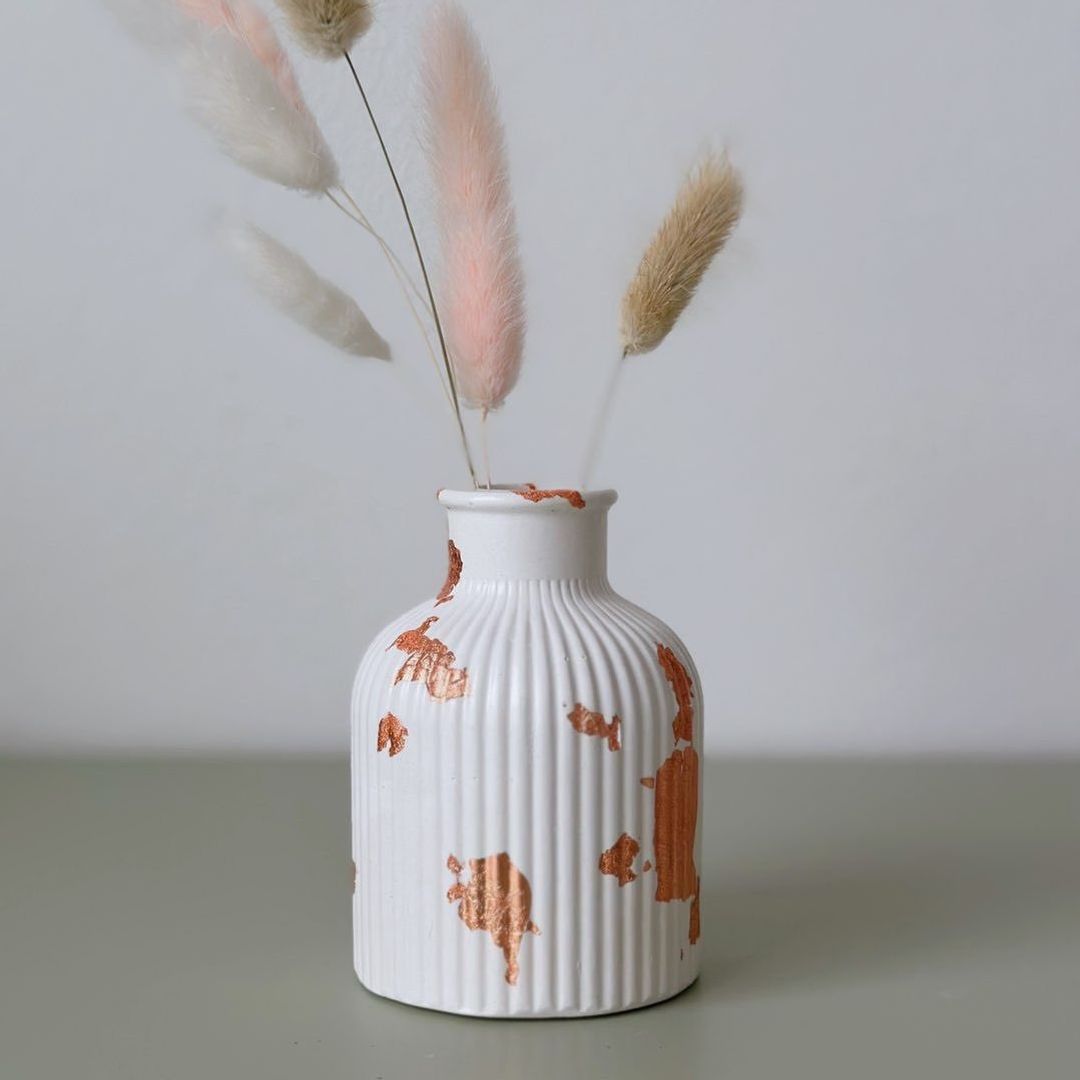 Handmade gypsum vase