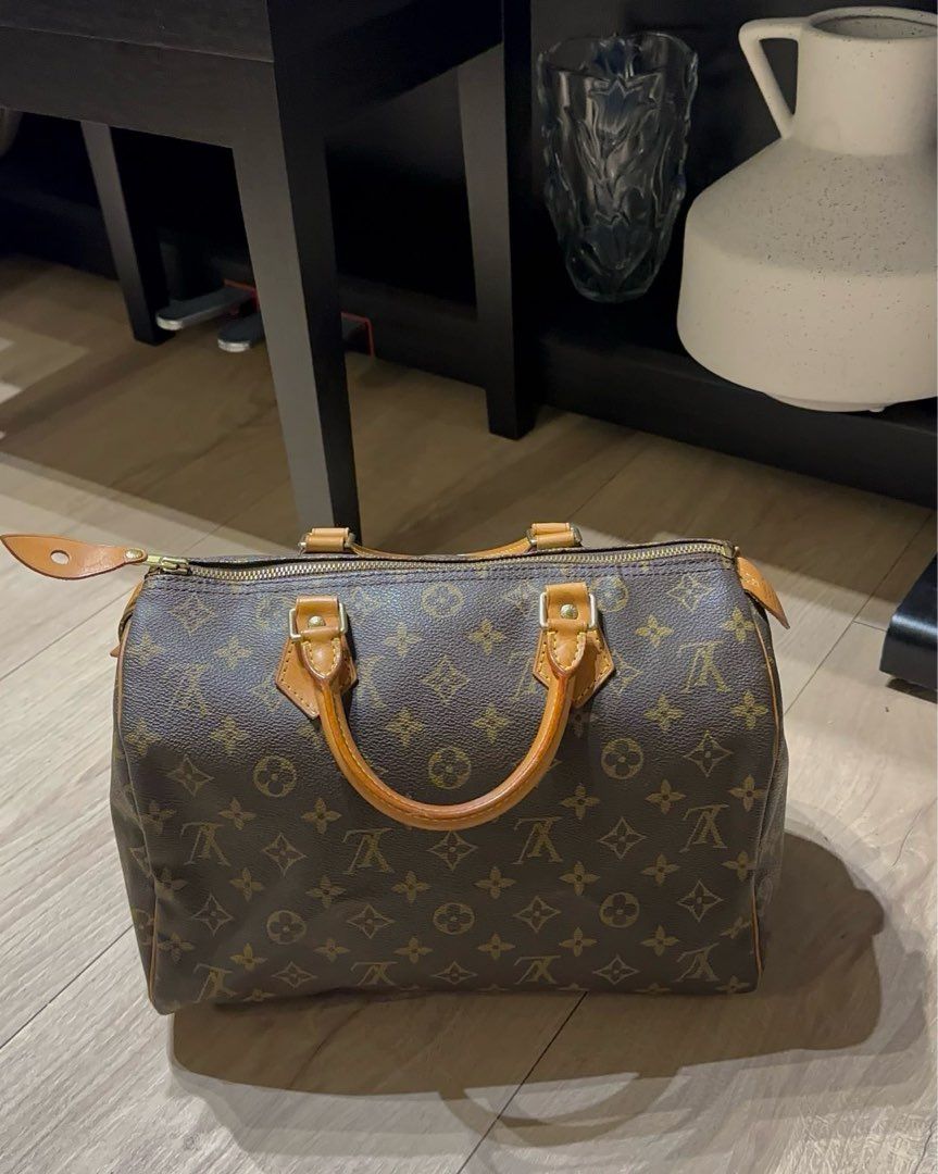 Louis Vuitton Speedy