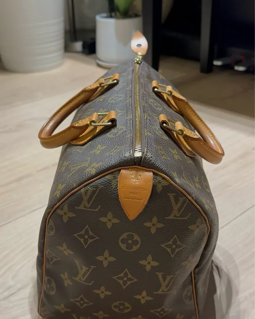 Louis Vuitton Speedy