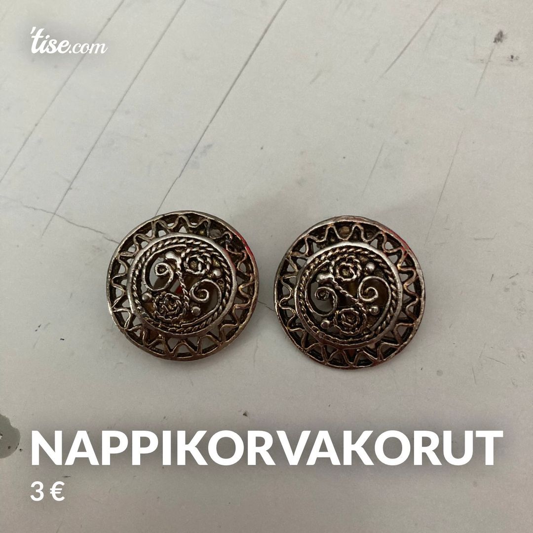 Nappikorvakorut