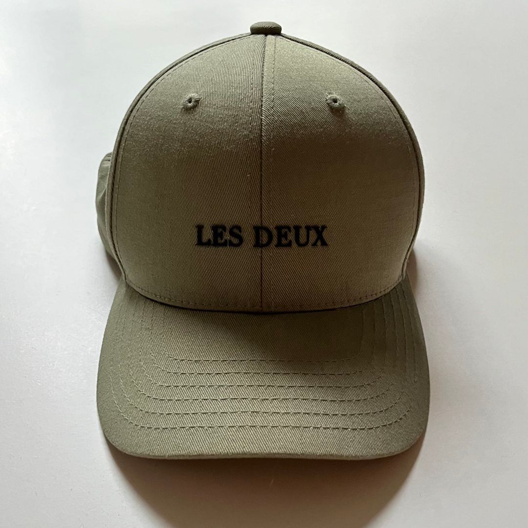 Les deux