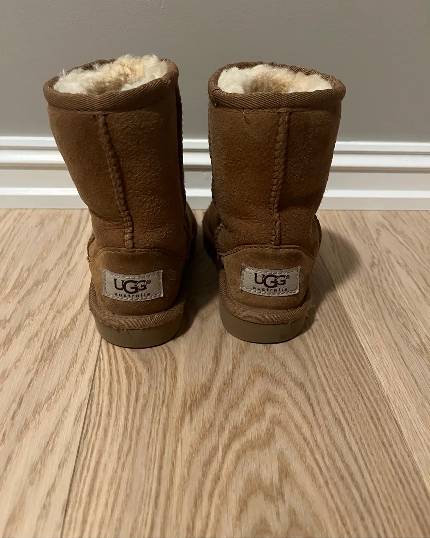 Ugg