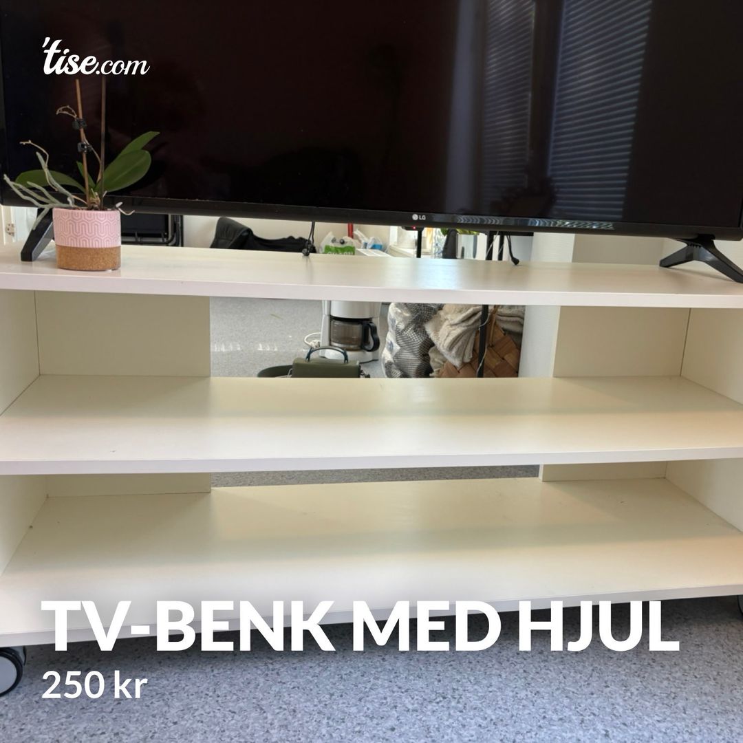 Tv-benk med hjul