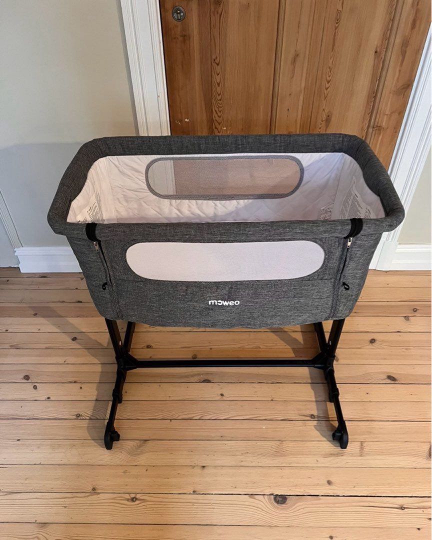 Moweo bedside crib