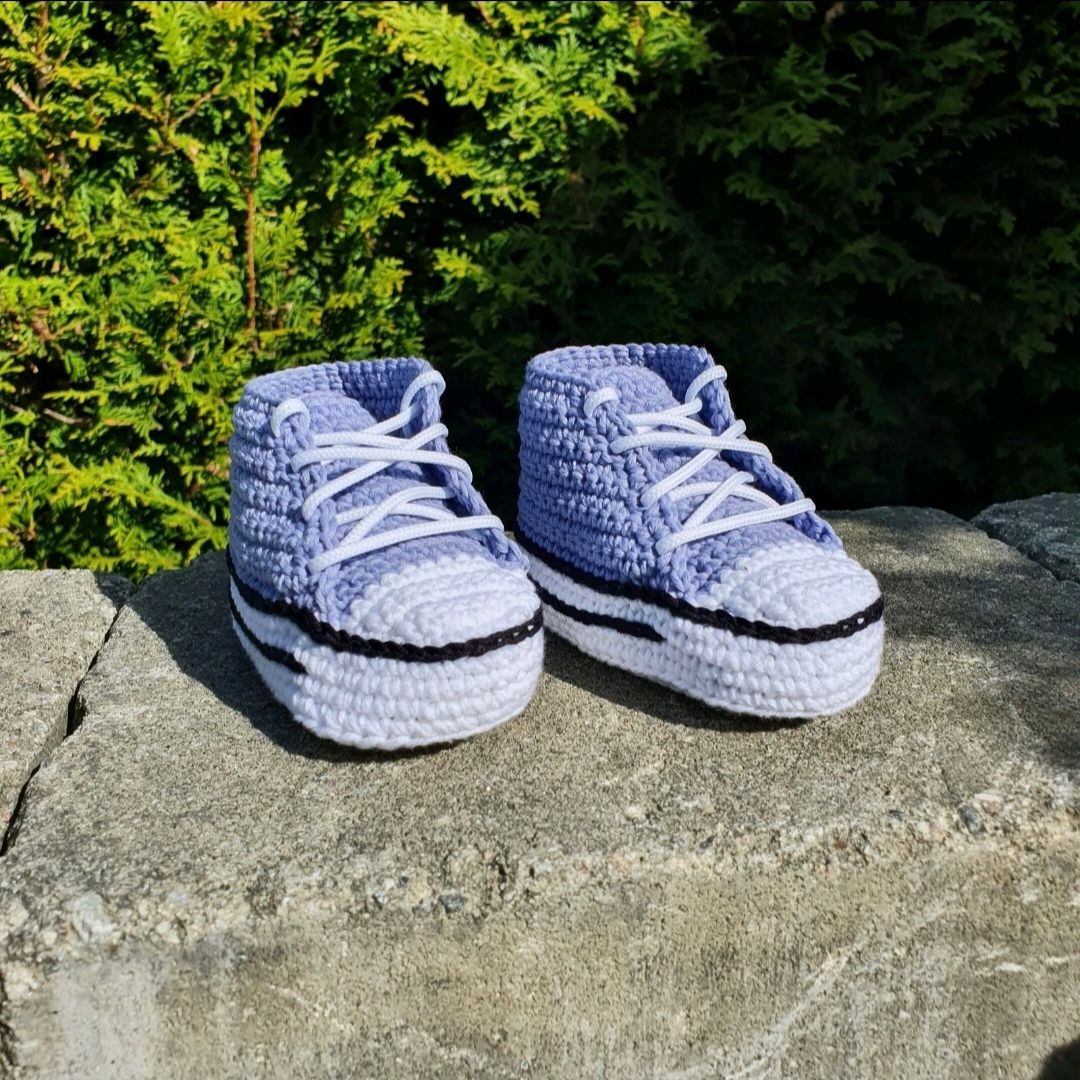 Heklede babysneakers