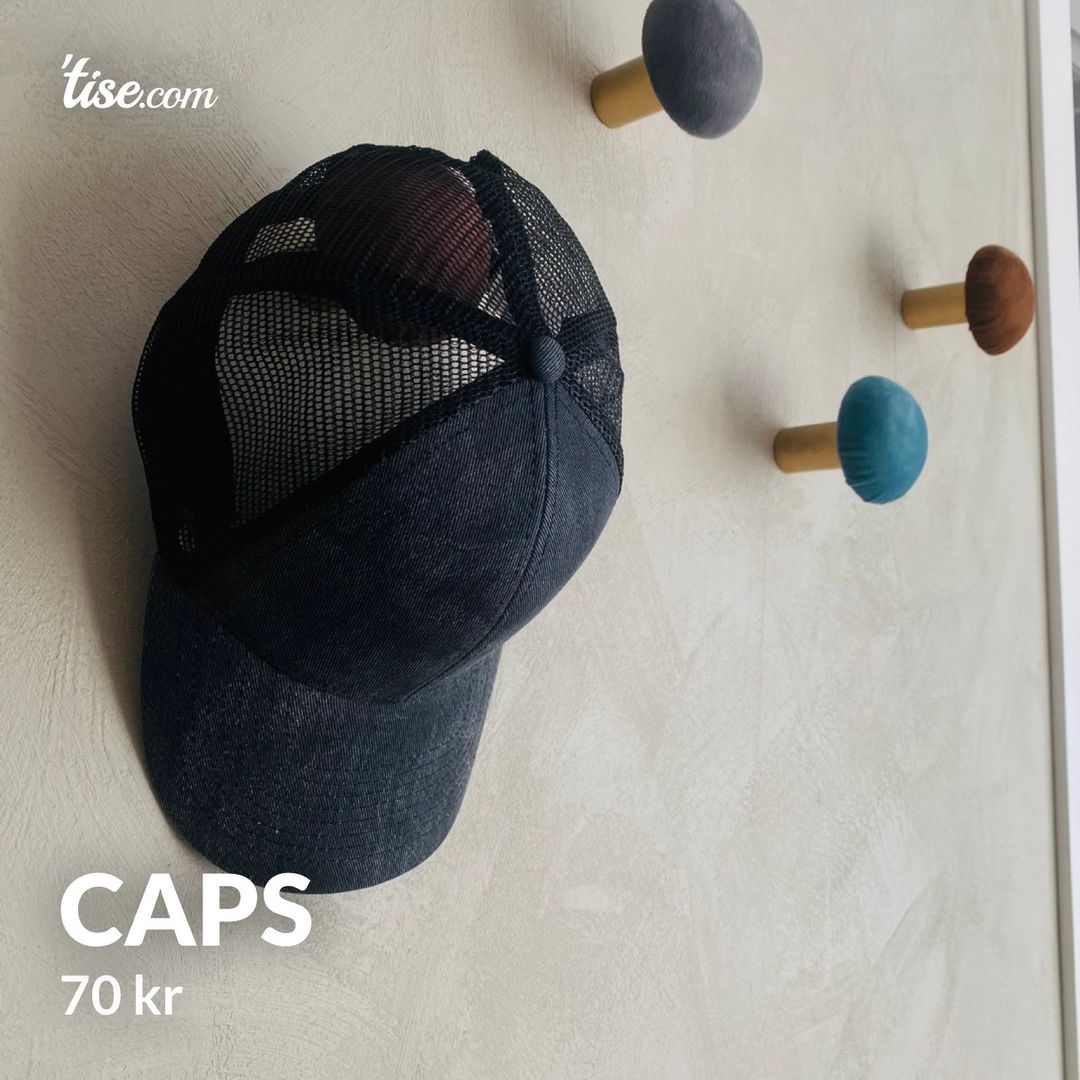 Caps