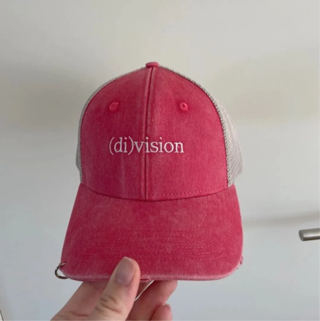 (di)vision kasket