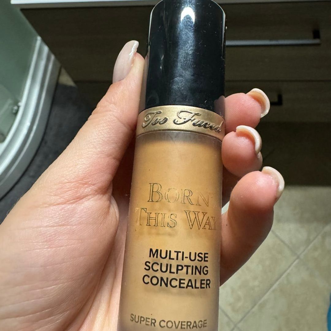 Too faced concealer