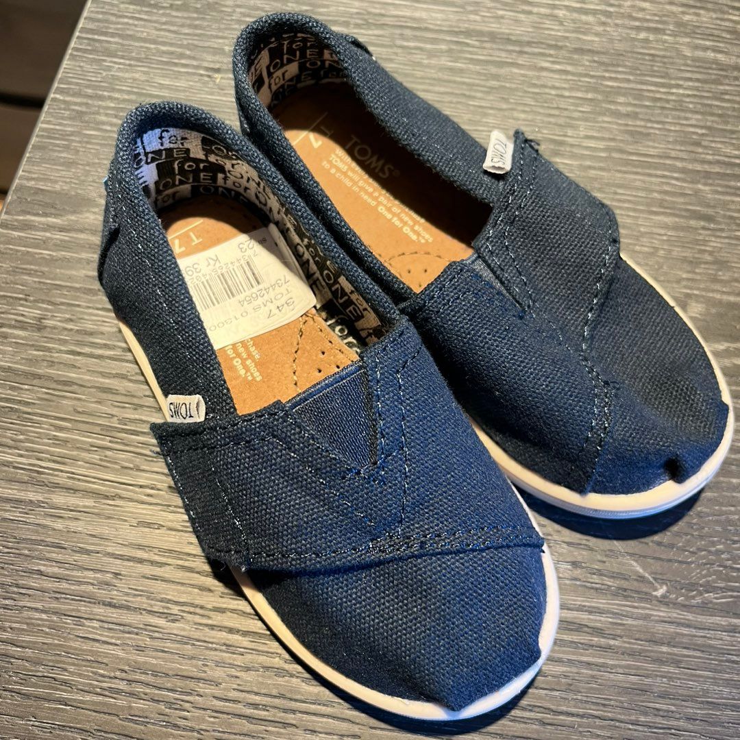 Toms