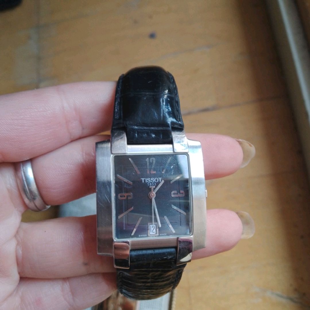 AITO TISSOT kello