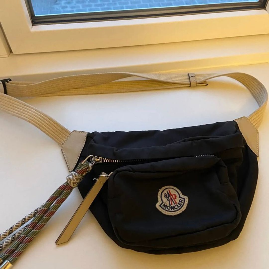 Moncler bæltetaske