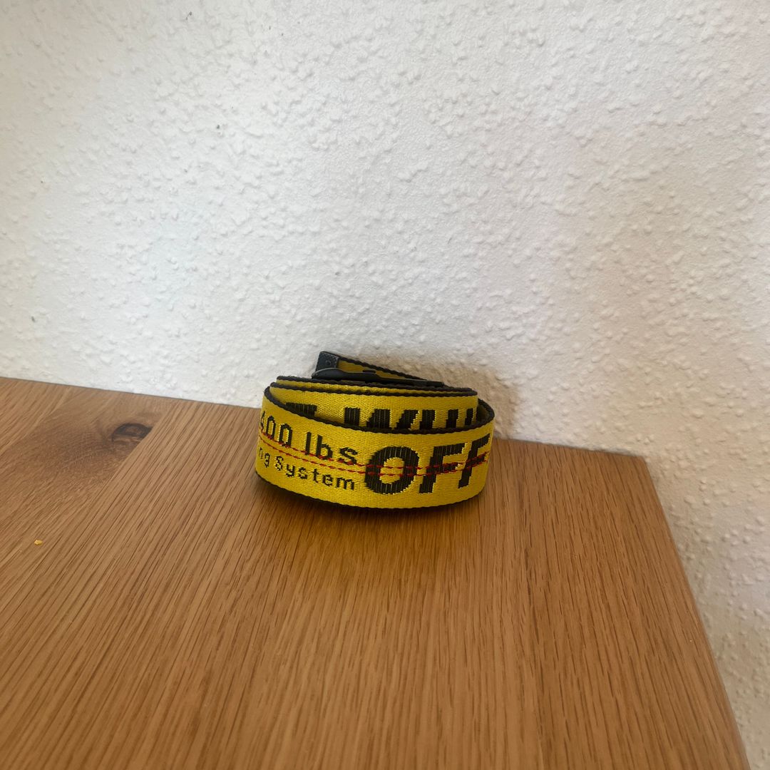 Off-white belt