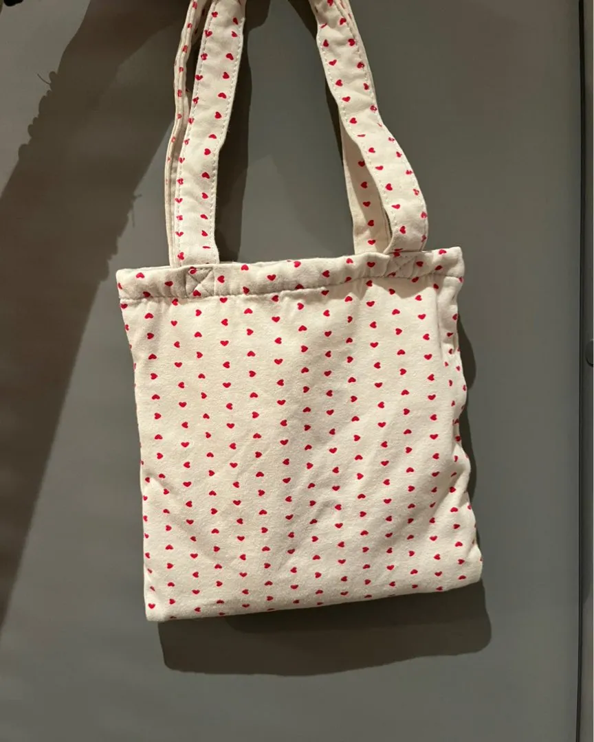 Tote bag