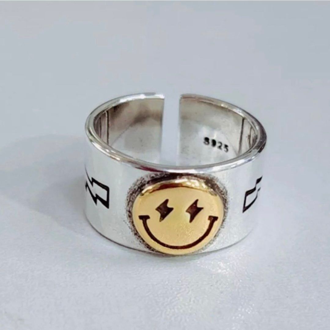 Smiley ring