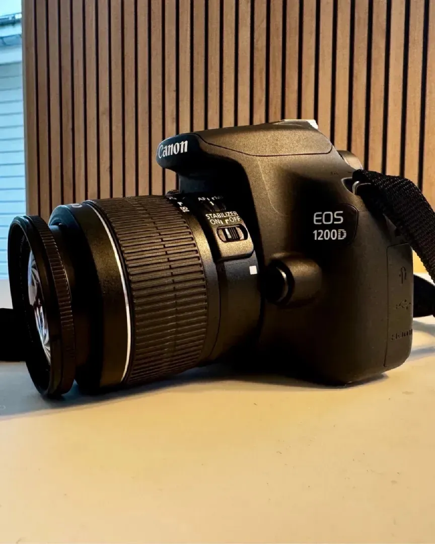 Canon EOS 1200D