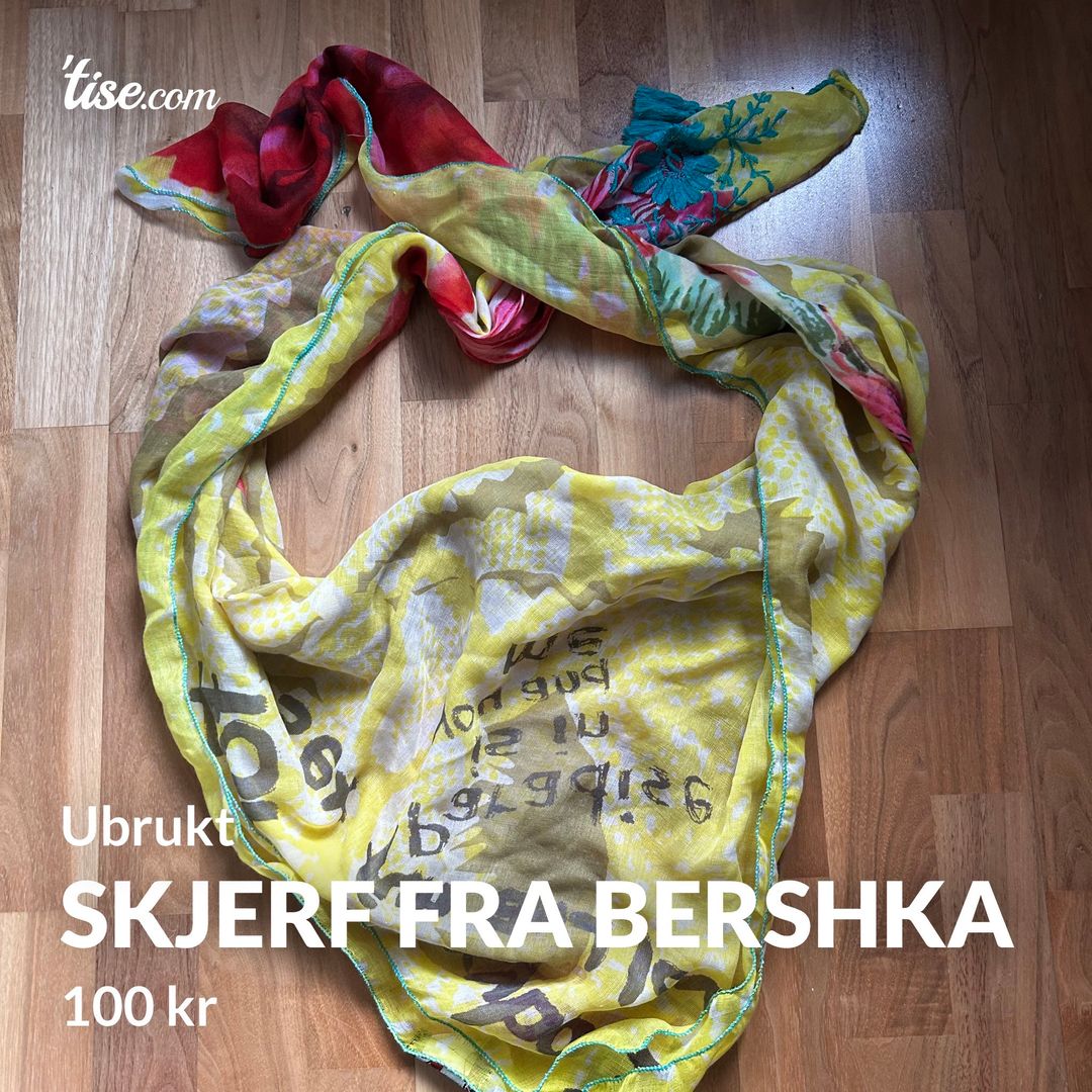 Skjerf fra bershka